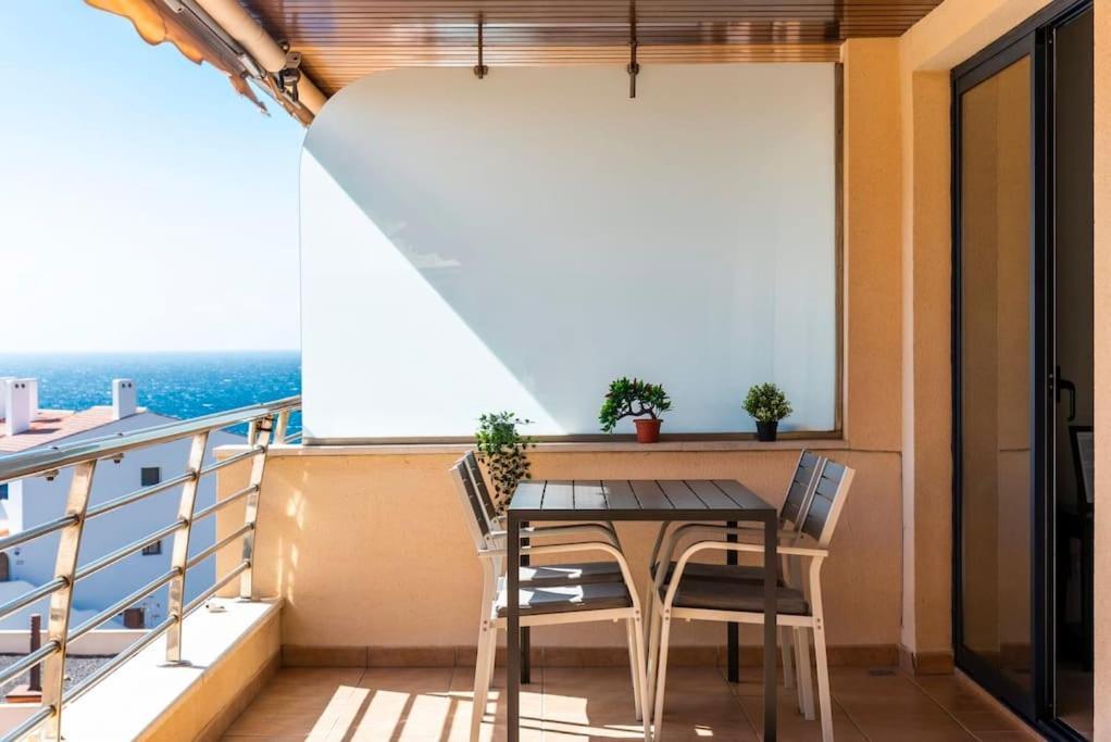 Bright And Welcoming Holiday Home Puerto de Santiago  Exterior photo